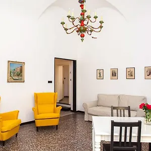 https://casa-carducci-imperia.hotelitalianriviera.com